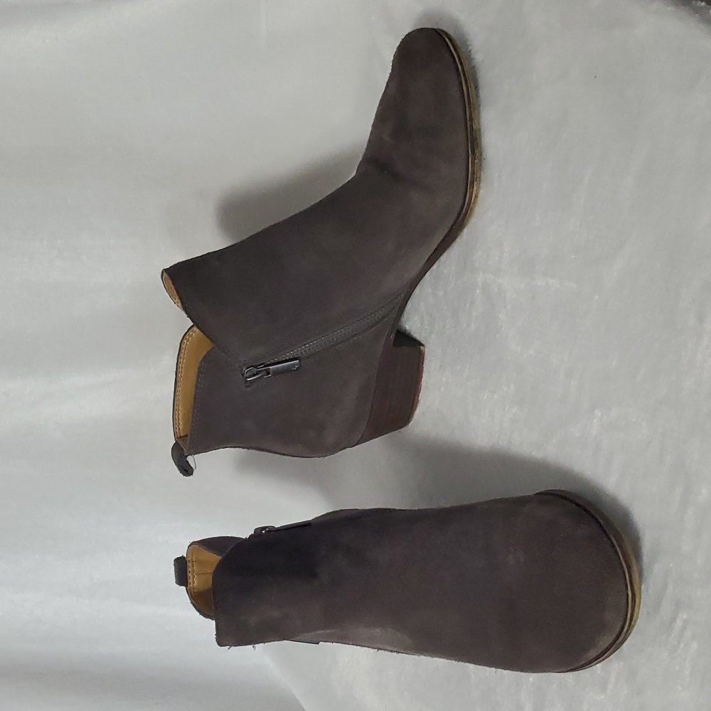 Lucky Brand Bryton Suede Zipup Booties Size 8